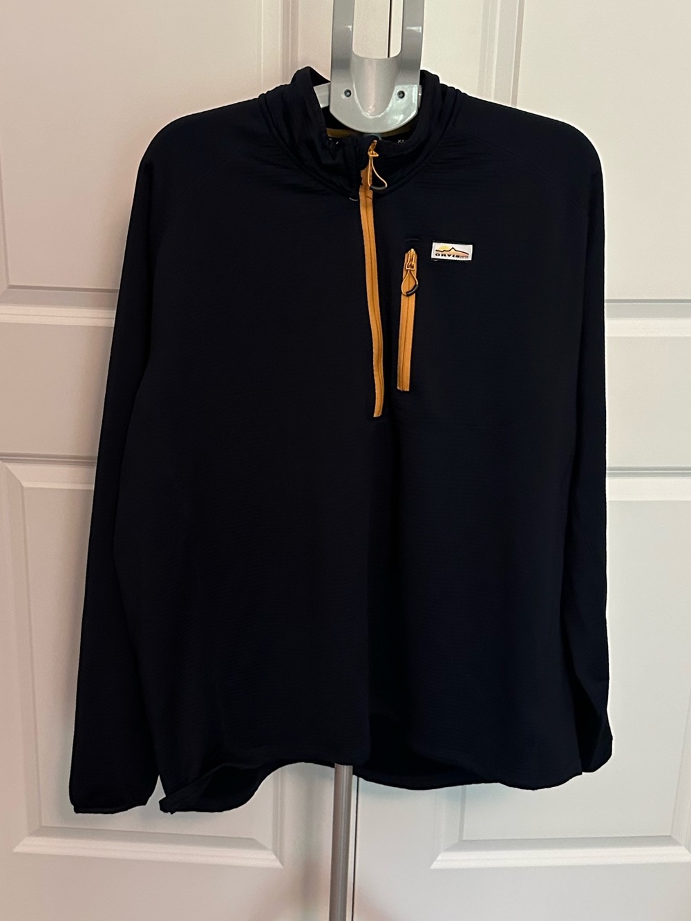 Orvis Black Men’s Quarter-Zip Pullover with Yellow Zip